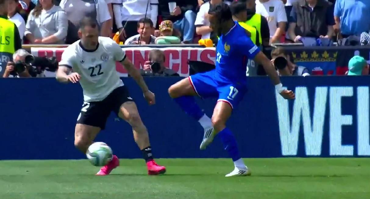 半场1-0！法国全场受压制，姆巴佩一剑封喉，德国队浪费多次良机