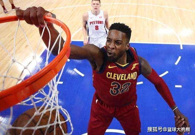 降薪500万？老将愿终老火箭队，2年底薪不贵，火箭队3位置获提升