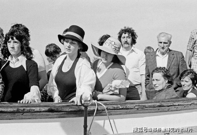老照片 一起踏上1970年代英格兰的巴士之旅