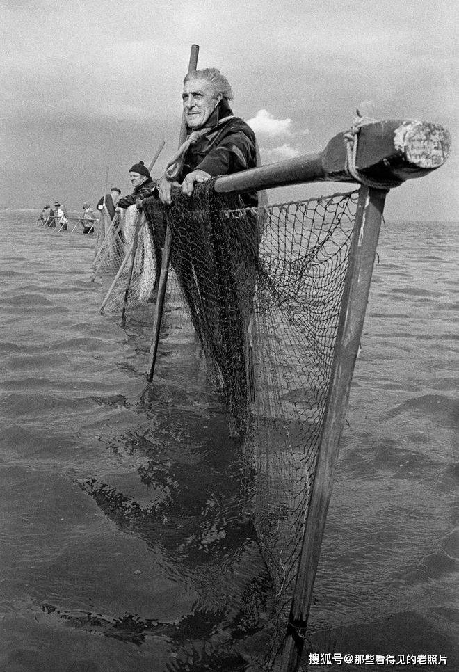 老照片 一起踏上1970年代英格兰的巴士之旅