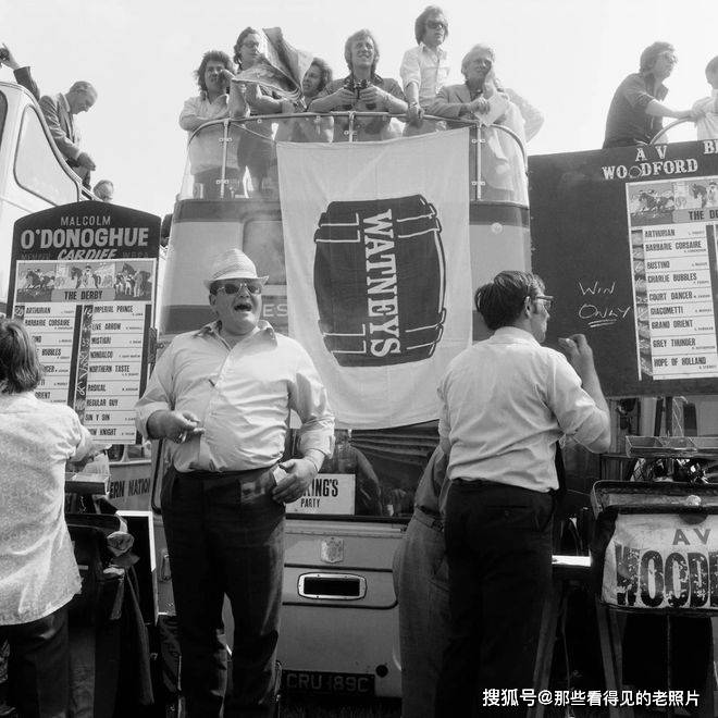 老照片 一起踏上1970年代英格兰的巴士之旅