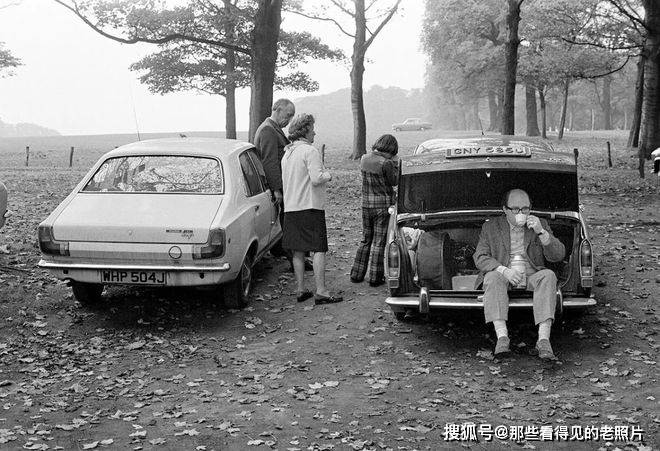 老照片 一起踏上1970年代英格兰的巴士之旅