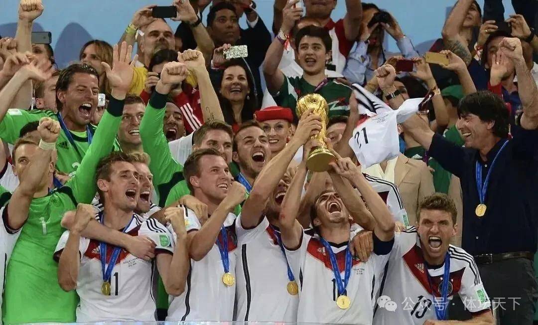 德国队今晚迎来世预赛关键战，可别学意大利队，世界杯都打不进哦
