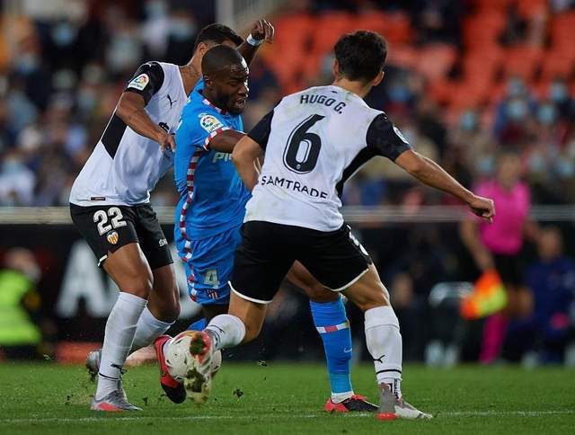 西甲-瓦伦西亚VS莱万特：瓦伦西亚德比激情回归，保级大战