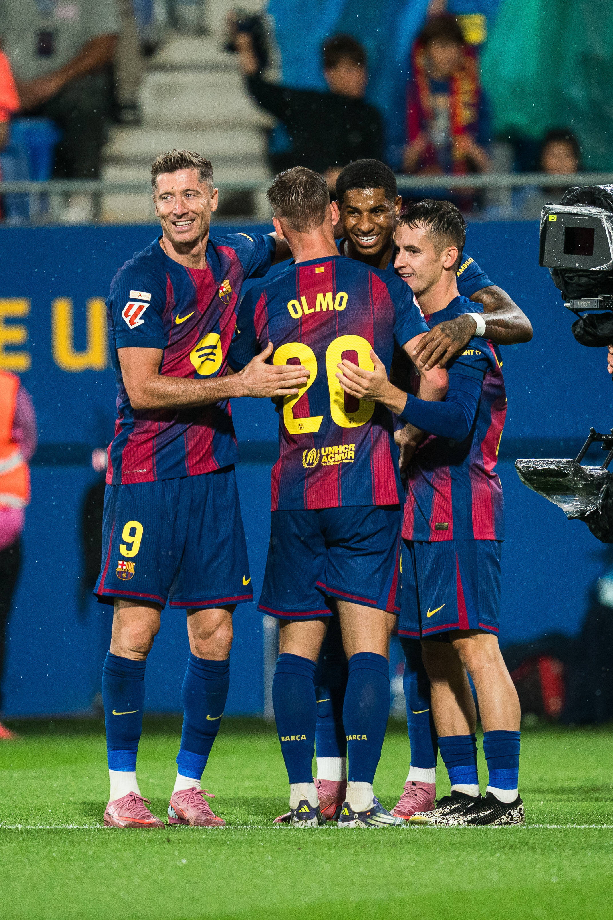 （体育）足球——西甲：巴塞罗那胜赫塔菲